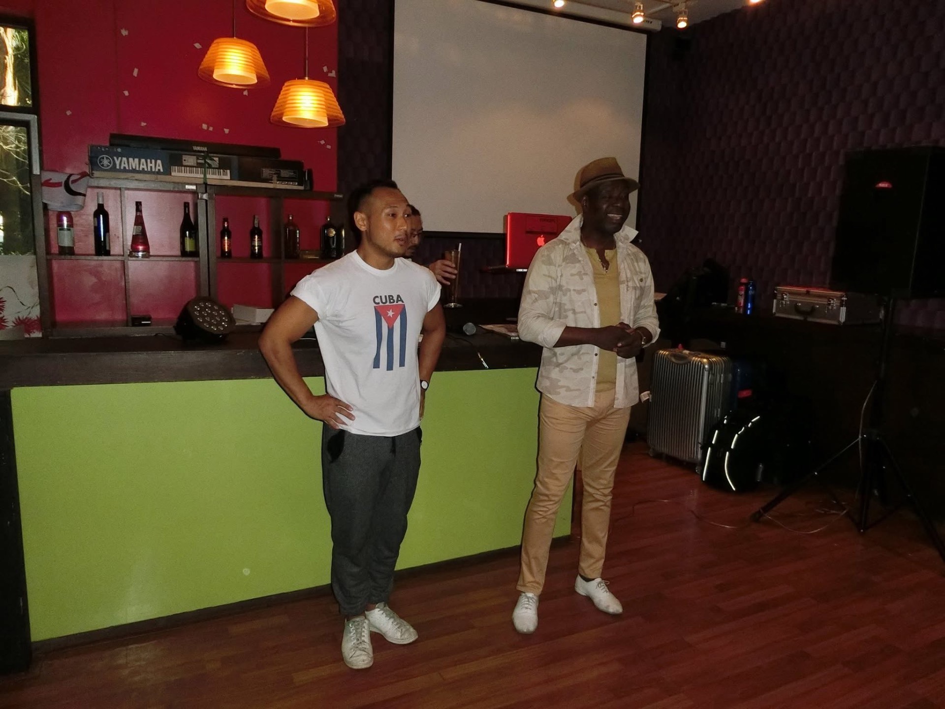 James Yoon and Dr. Salsa introducing the SALSA CONCEPT® “Bridging Cultures” session in Bangkok.